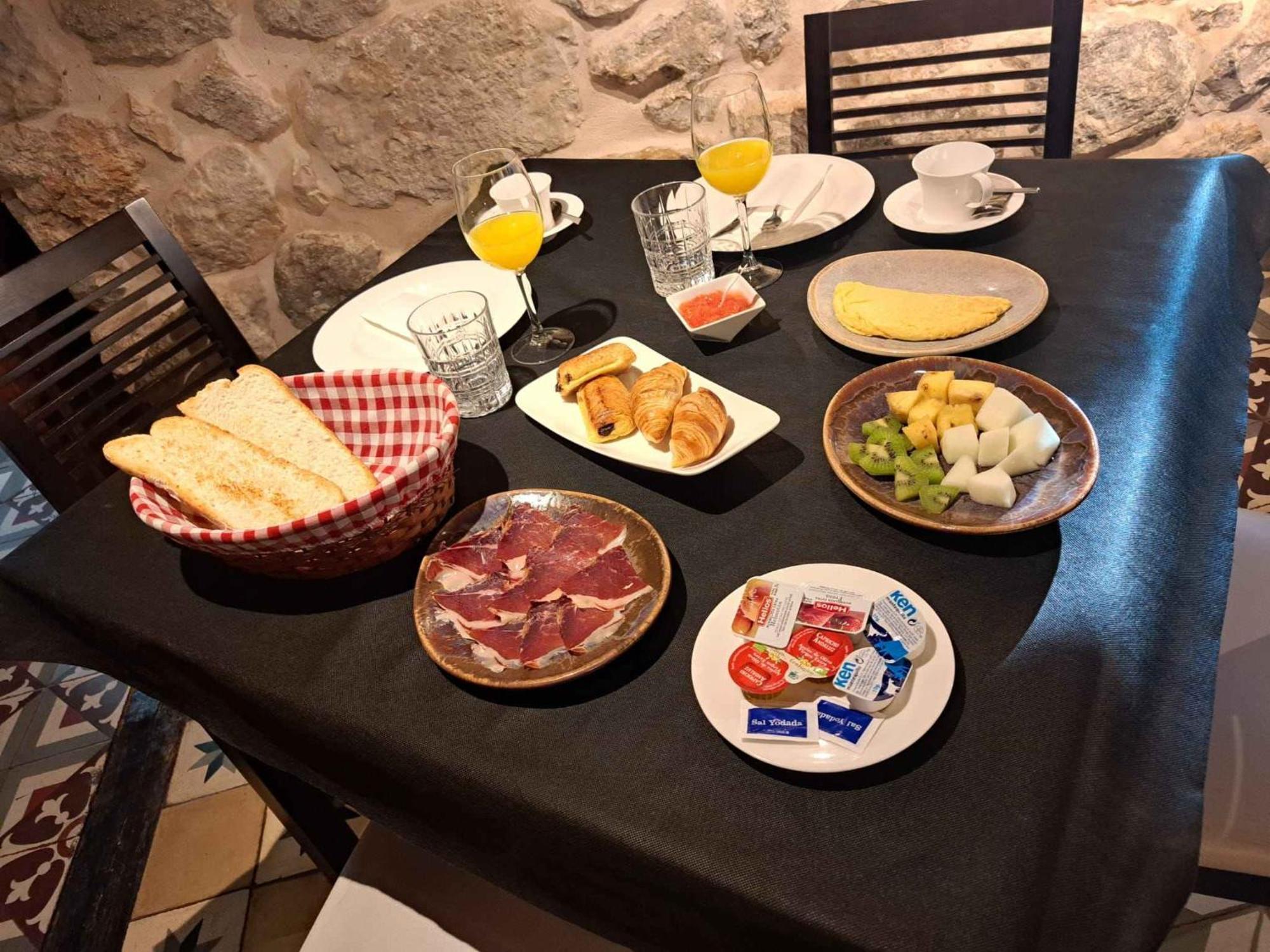 Concejo Hospederia Otel Valoria la Buena Dış mekan fotoğraf