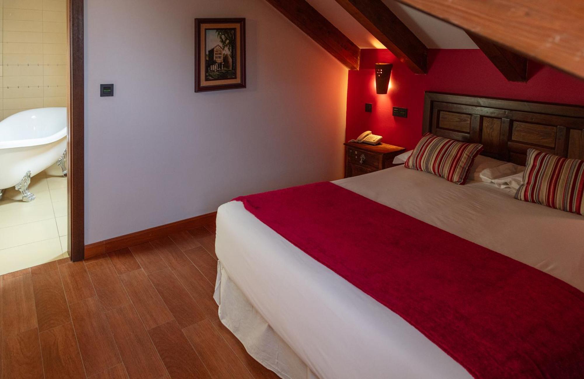 Concejo Hospederia Otel Valoria la Buena Dış mekan fotoğraf